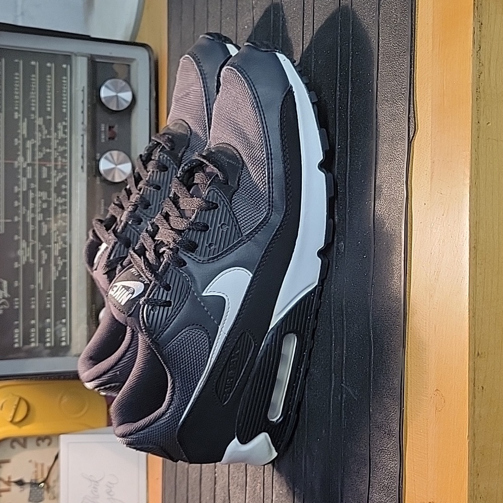 Nike Air Max 90 Black/White Size 12.5